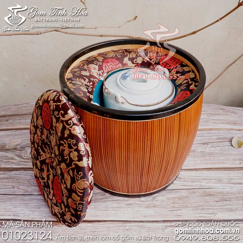 Ấm tích trà xanh dung tích 3 lít men lam cổ kèm giỏ ủ ấm tích Bát Tràng cao cấp Gốm Tinh Hoa Ấm tích 3 lít men lam cổ kèm giỏ ủ ấm tích Bát Tràng