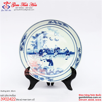 Đĩa sứ men lam cổ Đồng tử Du Xuân 20cm