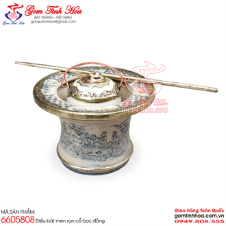 Điếu bát men rạn cổ bọc đồng dáng thắt loe Trúc Lâm Thất Hiền