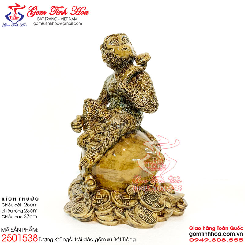 Tượng khỉ ngồi trái đào linh vật phong thủy gốm sứ Bát Tràng cao cấp Gốm Tinh Hoa - www.gomtinhhoa.com.vn Tượng khỉ ngồi trái đào gốm sứ Bát Tràng